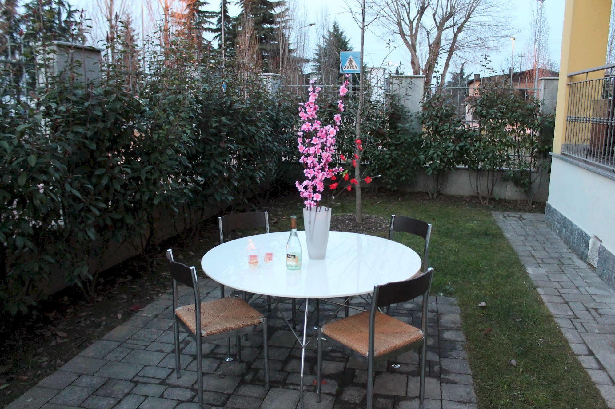 B&B Villa Milano By Rhospitality It Cornaredo Exterior photo